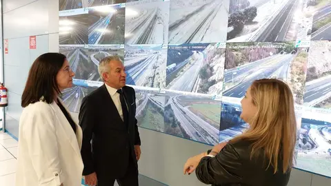 El delegado del Gobierno en Castilla y León, Nicanor Sen, visita el Centro de Gestión de la DGT para conocer de primera mano cuál es la situación actual de las carreteras de la Comunidad afectadas por el temporal de nieve