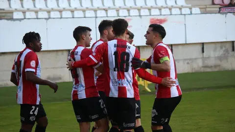 El Zamora celebra el segundo gol ante el Covadonga