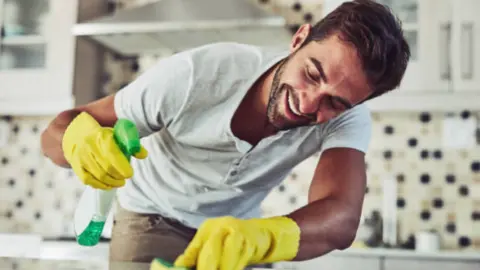 Tareas del hogar. Fotografía de archivo
