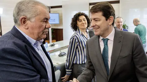 Mañueco ratifica el compromiso de la Junta con el sector agrario