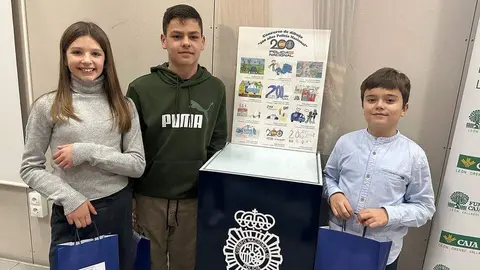 alumnos del colegio Divina Providencia de Zamora. Imagen Facebook