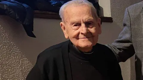 D. José Iglesias, párroco emérito de Fuentespreadas y Cuelgamures. Fotografía: Diócesis de Zamora