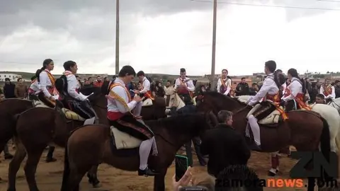 carrera de cintas en Coreses