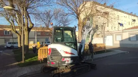 Plaza Ángel Bariego 01