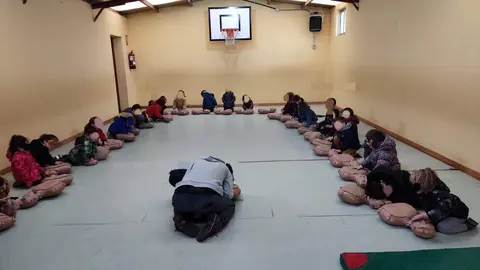 Los alumnos del CEIP Riomanzanas de Zamora reciben un taller de primeros auxilios