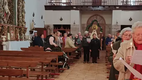 Fiesta de Las Candelas en la Iglesia de Granja de Moreruela. Imagen de archivo