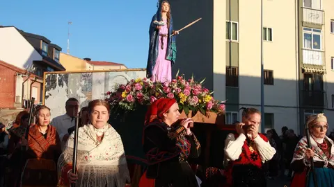 Las águedas de San José Obrero desfila en su 15 aniversario