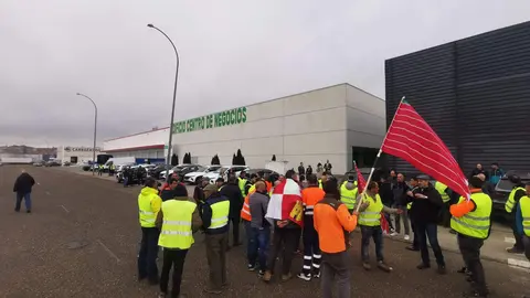 Agricultores benaventanos con el consejero de Agricultura, Gerardo Dueñas