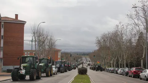 Tractorada con motivo de la manifestación del 9 de febrero