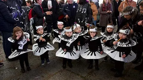 Desfile de chupetines en Toro
