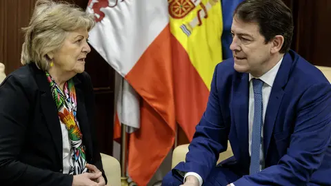 Encuentro con la comisaria de Cohesión y Reformas de la UE