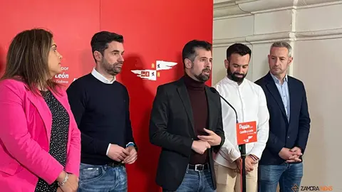 Luis Tudanca y David Gago en la reunión del Consejo de Alcaldes del PSOE de Castilla y León