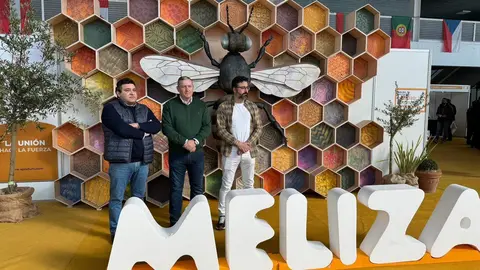 Minuto de silencio en Meliza en solidaridad con los agricultores