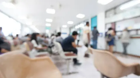 Sala de espera de un hospital. Fotografía de archivo