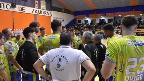 Balonmano Zamora-Atlético Novás_15