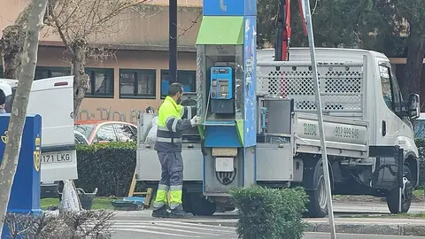 retirada cabina telefónica. Imagen Facebook