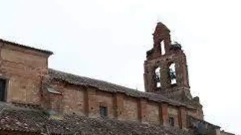 La iglesia de San Pedro de Villalpando. Imagen románico