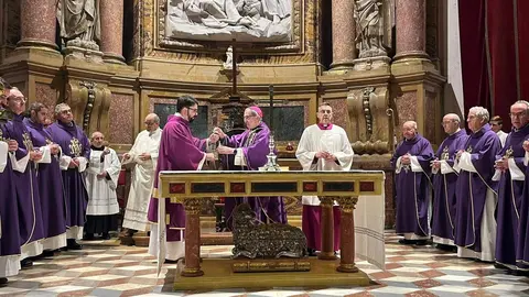 Misa funeral en recuerdo al exobispo Juan María Uriarte