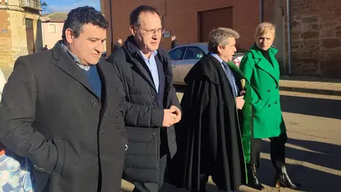 Ángel Blanco se une a la celebración del Santo Ángel de la Guarda en Villamayor de Campos