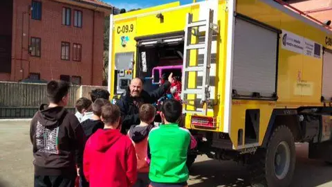 CEIP El Tera lleva la emoción al aula con su actividad 'Aula de Fuego'