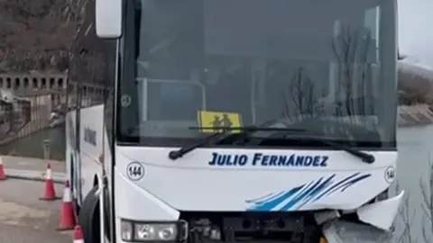 choque autobús en Boñar