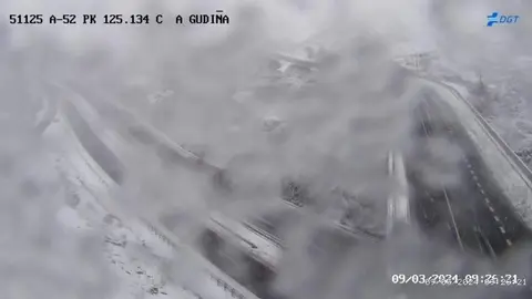 Estado de la N-125 en A Gudiña, a 25 km de Puebla de Sanabria. Fotografía: Cámaras DGT