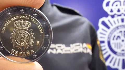 Moneda conmemotativa de la policia nacional