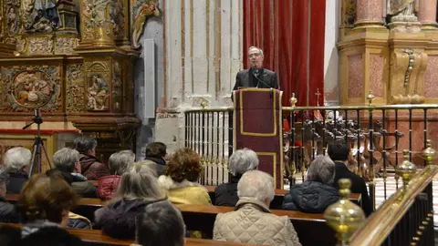 El obispo centra su primera meditación cuaresmal en la espiritualidad de la Pasión