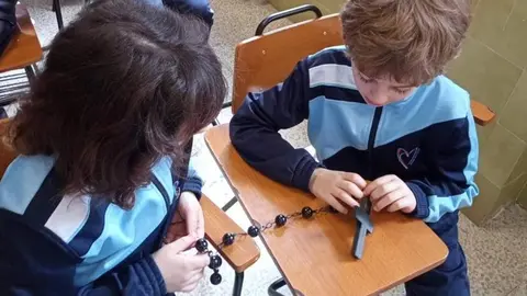 Alumnos del Colegio Sagrado Corazón de Jesús de Zamora profundizan en la Semana Santa