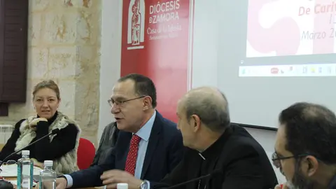 Ángel Blanco junto a Cáritas