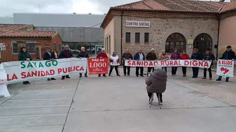 Concentración número 128 de la Plataforma en Defensa de la Sanidad Pública de Sayago. Fotografía: CEDIDA