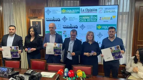 Presentación del folleto oficial de la Junta Pro Semana Santa