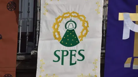 El nuevo diseño del repostero de la Cofradía Virgen de la Esperanza