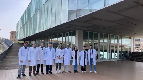 Miembros del equipo de la USAL que participan en la creación de una nueva plataforma de medicina de precisión y modelos celulares para mejorar el diagnóstico y el tratamiento futuro de la esclerosis lateral amiotrófica