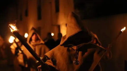 sábado 7 palabras toro (7)_tn