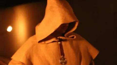 sábado 7 palabras toro (14)_tn