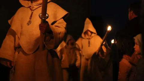 sábado 7 palabras toro (28)_tn