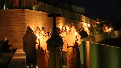 sábado 7 palabras toro (45)_tn