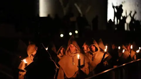 sábado 7 palabras toro (46)_tn