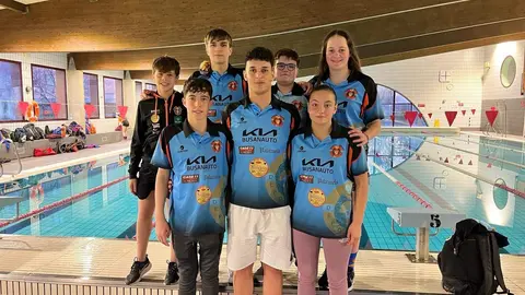 Ander con deportistas en categoría absoluta Salvamento Benavente