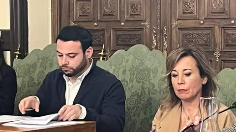 Eloy Tomé y Rocío Ferrero en el pleno del Ayuntamiento de Zamora