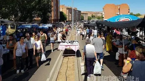 mercadillo Benavente. Imagen Interbenavente