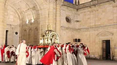 El vendaval destroza ilusiones, el Silencio no sale (18)