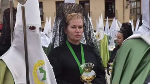 La Esperanza salva la emoción en la Plaza de la Catedral tras la suspensión procesional (11)