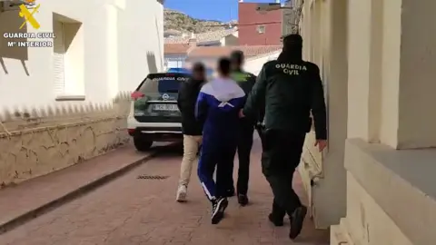 Algunas de las detenciones efectuadas en el marco de la operación. Fotografía: Guardia Civil