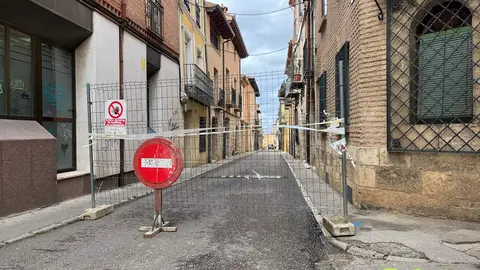 Obras en calle La Reina de Toro