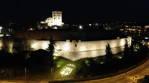 iluminación muralla de Zamora