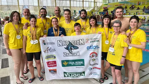 Deportistas del CD Natación Zamora en el Trofeo Open Master Tizona