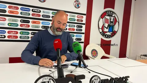 David Movilla, entrenador del Zamora CF. IMAGEN CECIDA