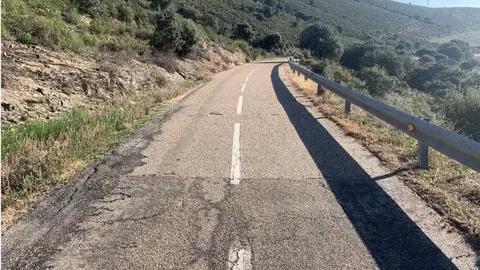 Arreglo carretera de 'Los Infiernos' de Almaraz de Duero, la ZA-P-2223